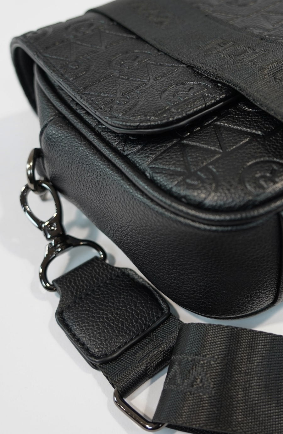 Sacoche streetwear Monogram black