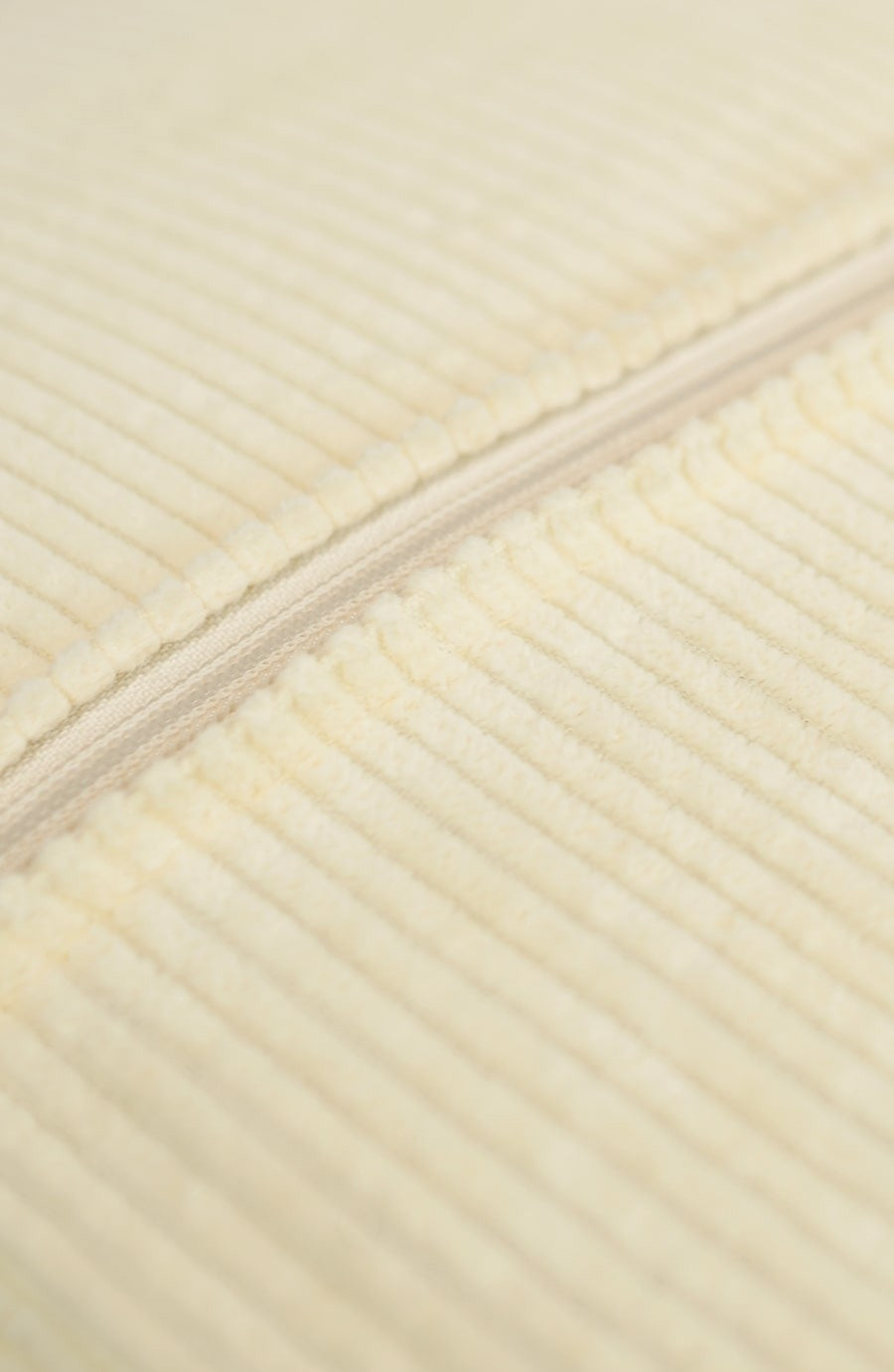 Masterpiece Monochrome 03 beige