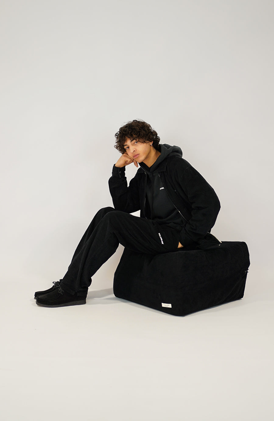 Monochrome 03 black masterpiece