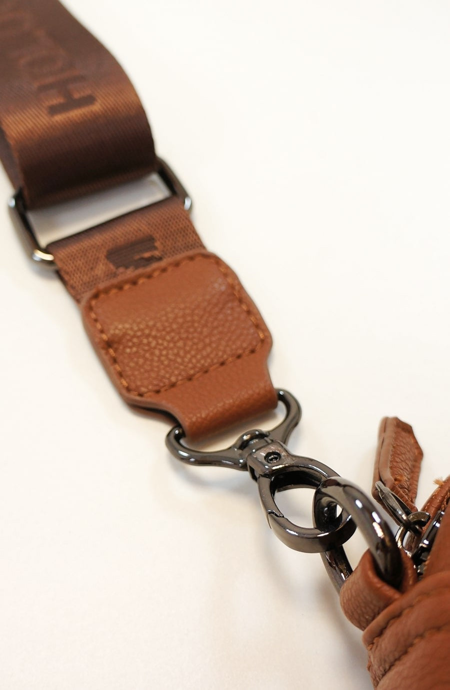 Hide brown streetwear bag