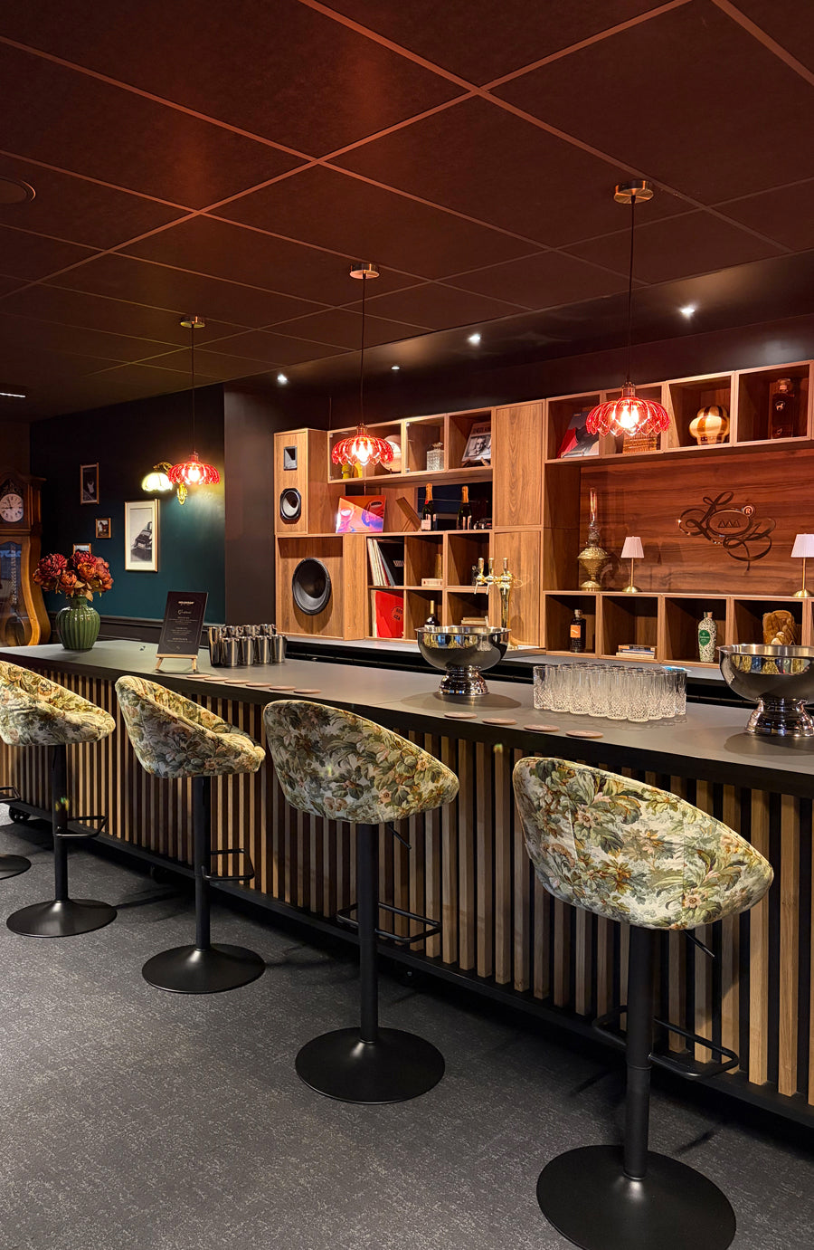 PLK À L’ARENA FUTUROSCOPE : VIVEZ L’EXPÉRIENCE HOLOGRAM LOUNGE BAR